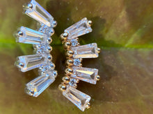 Load image into Gallery viewer, Tapered baguette crown jewel end - treadless