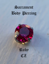 Load image into Gallery viewer, Titanium Prong set CZ threadless gem - Universal style for 18g, 16g , 14g