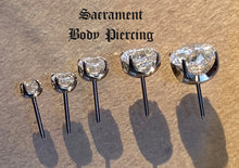 Load image into Gallery viewer, Titanium Prong set CZ threadless gem - Universal style for 18g, 16g , 14g