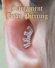 Load image into Gallery viewer, Tapered baguette crown jewel end - treadless